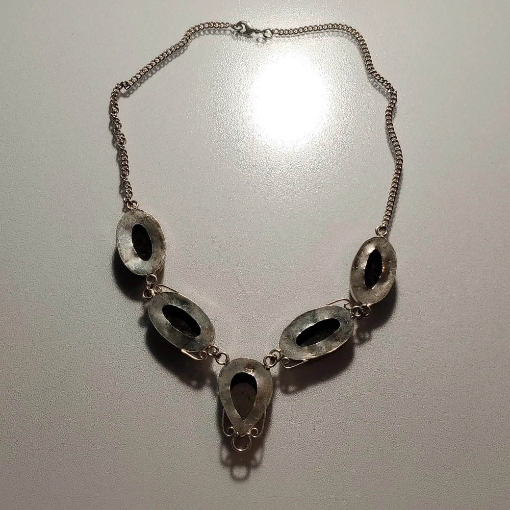 Vintage Necklace - Picture 6 of 9
